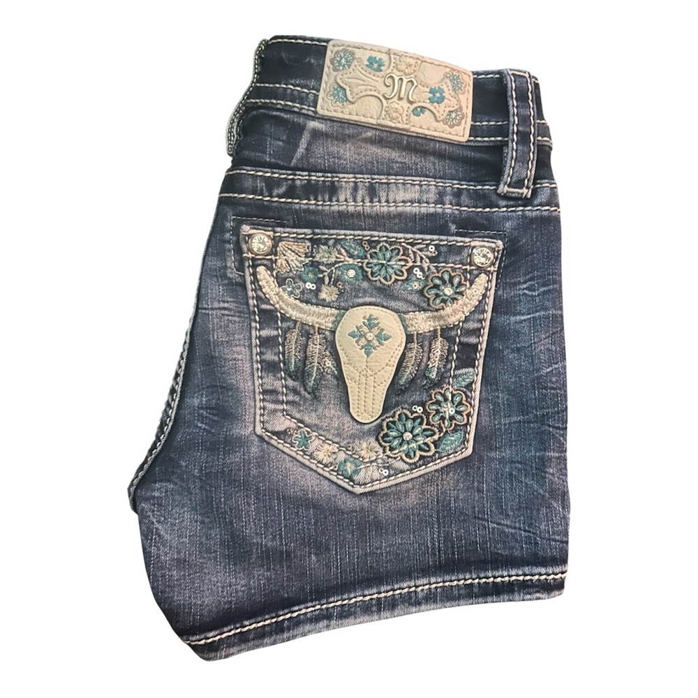 Miss Me Shorts Mid Rise Size 25 Worn Once